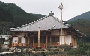 高蔵寺位牌堂の写真